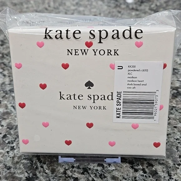Kate Spade Madison Heart Studs Small Slim Card Case Powdered Sugar NIB - Picture 9 of 10
